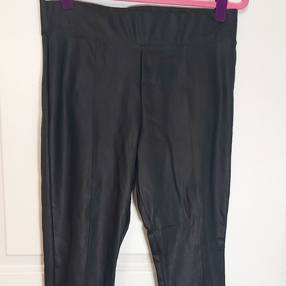 Matte black faux leather Old Navy leggings